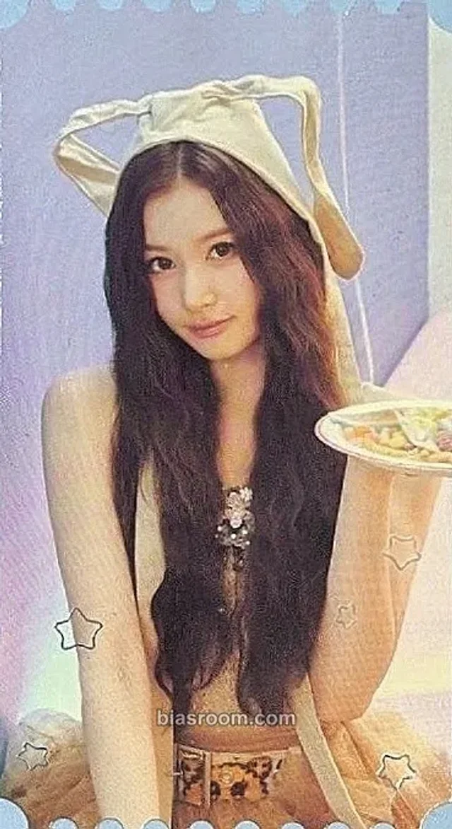 Photocard K-pop di Sana TWICE TWICE The Thrill (11th Anniversary Pop-Up)