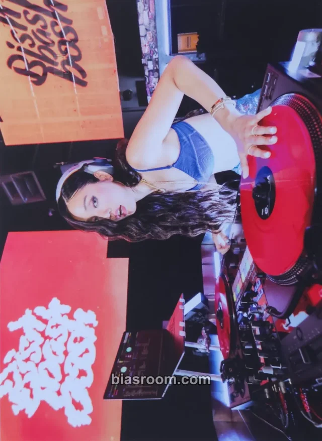 Mimi OH MY GIRL BISH BASH BOSH (Mimi) K-pop photocard
