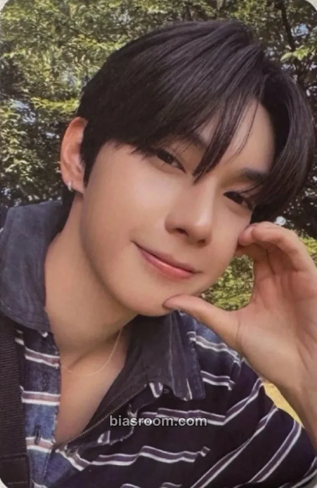 Chuei Li Yu FLARE U LOVEHOOD K-pop photocard