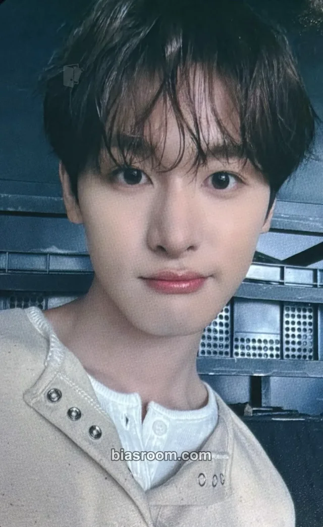 Eunil TRENDZ 2026 On My Knees tour in Europe K-pop photocard