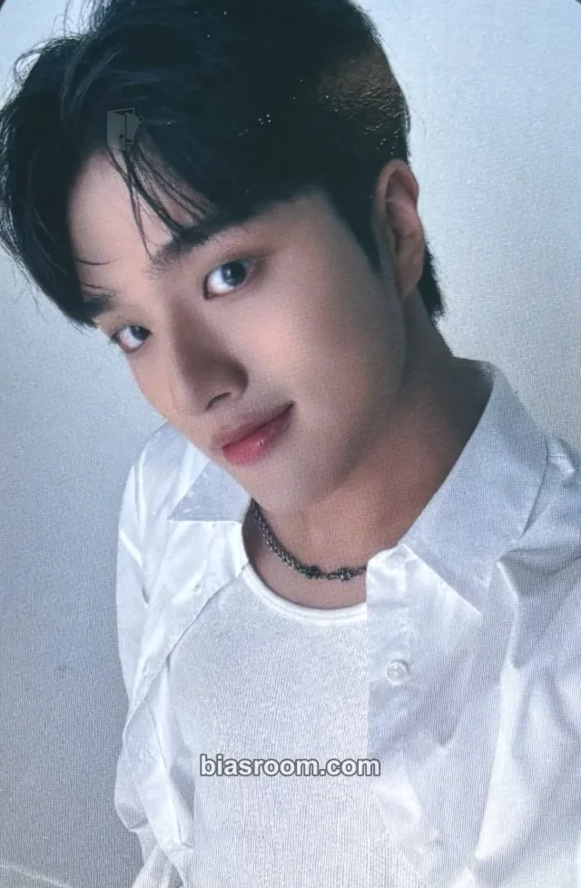 Yechan TRENDZ 2026 On My Knees tour in Europe K-pop photocard