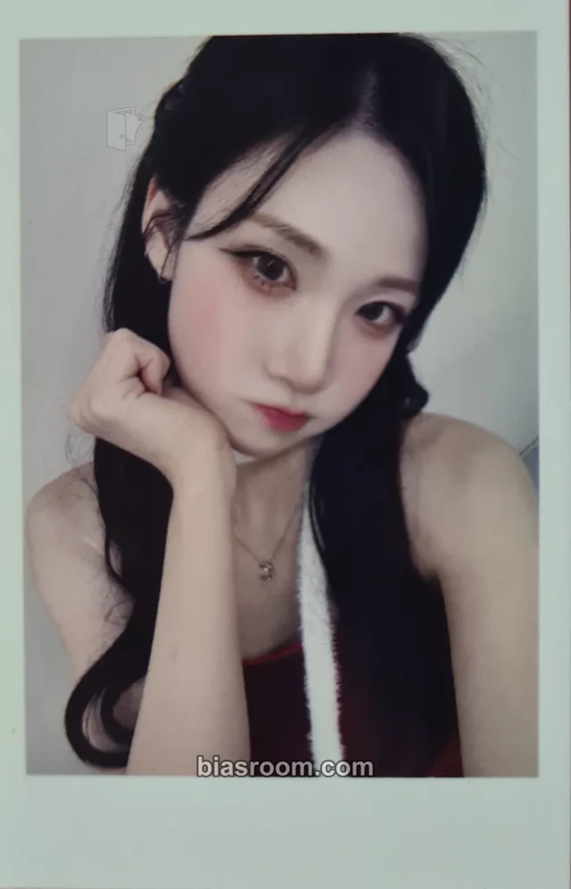 Photocard K-pop Nakyoung tripleS Beyond Beauty