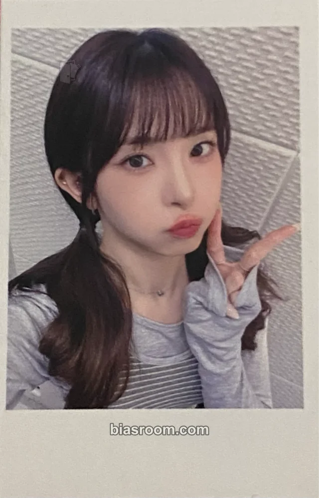 Kotone tripleS Beyond Beauty K-pop photocard
