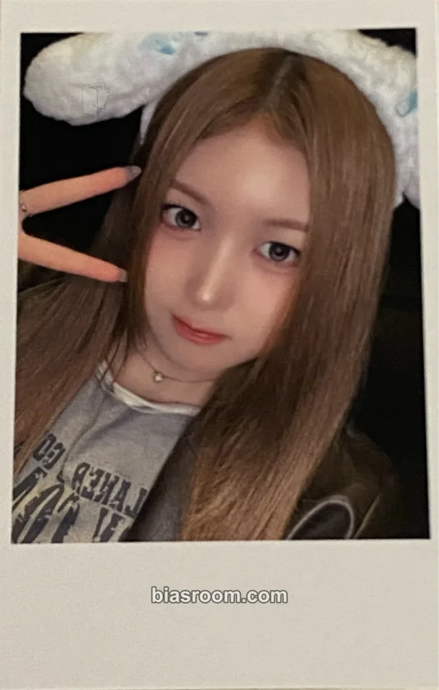 Joobin tripleS Beyond Beauty K-pop photocard