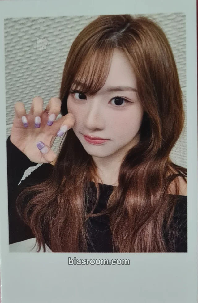 Xinyu tripleS Beyond Beauty K-pop photocard