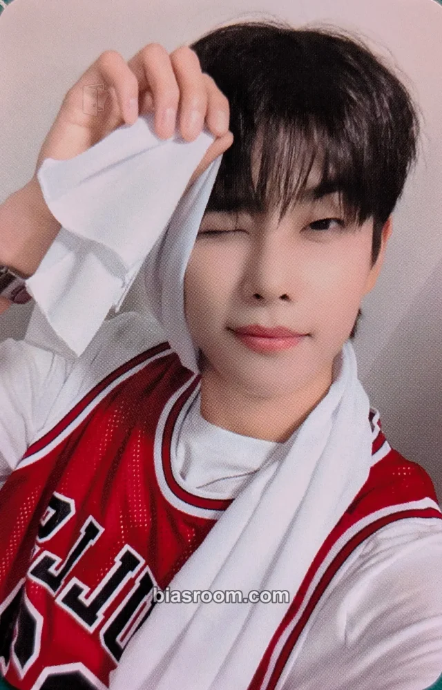 MJ ASTRO DICE (ZOONIZINI Subunit) K-pop photocard