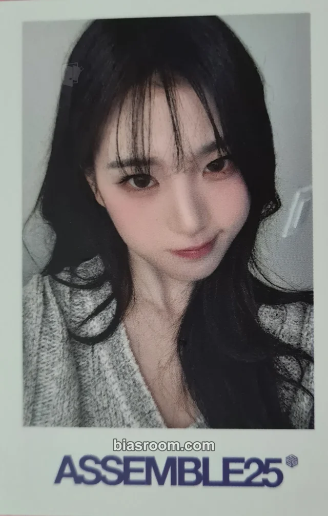 Photocard K-pop Jiyeon tripleS Assemble25
