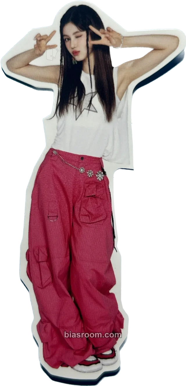 Danielle NewJeans McDonald’s K-pop photocard