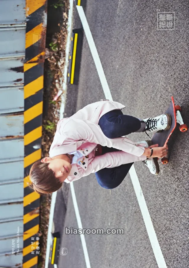 V BTS The Most Beautiful Moment in Life Pt.2 K-pop Photocard