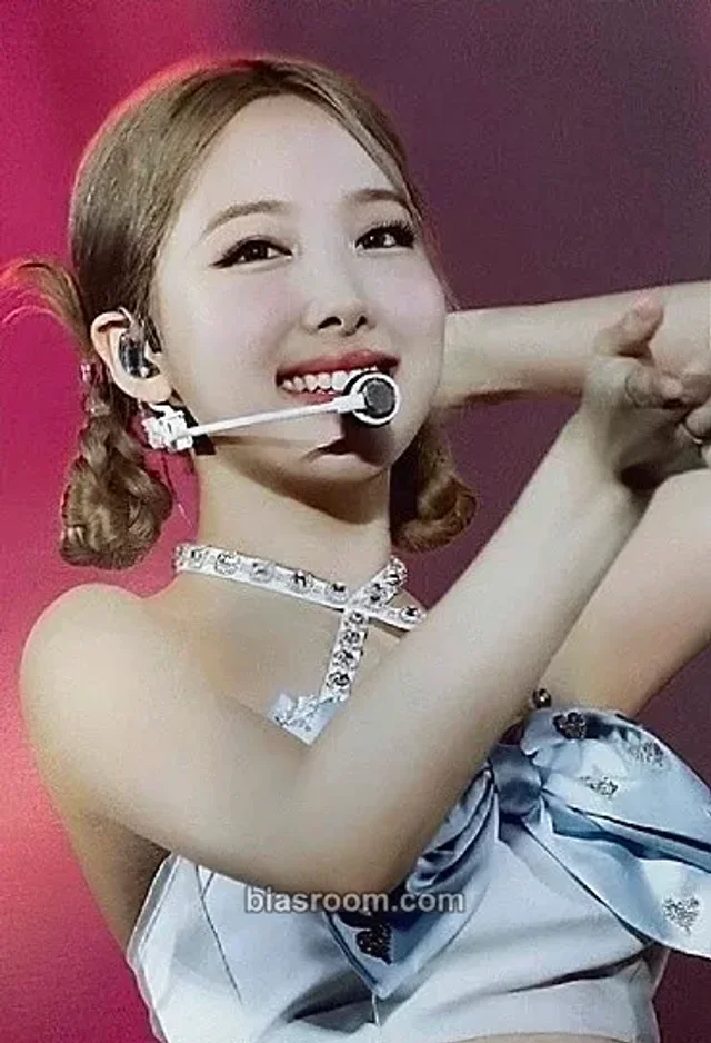 Nayeon TWICE 4th World Tour ‘III’ in Japan DVD K-pop photocard