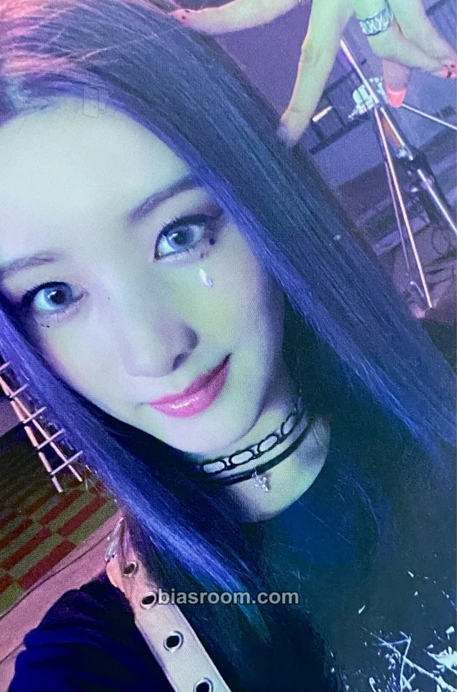 Yuki PURPLE KISS HIDE & SEEK K-pop photocard