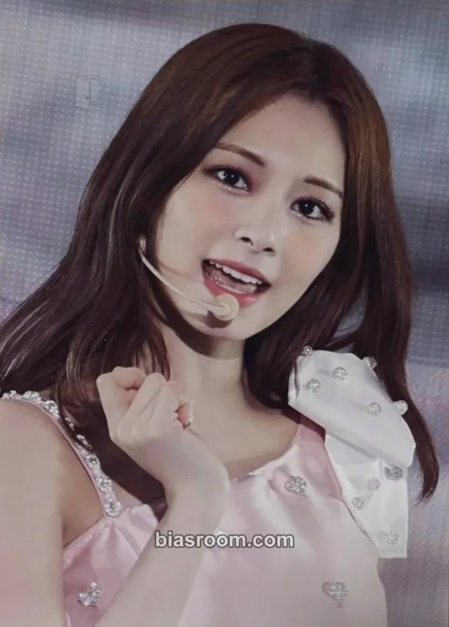 Tzuyu TWICE 4th World Tour ‘III’ in Japan DVD K-pop photocard