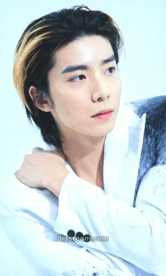 Hwiyoung SF9 THE BEST ~Dear Fantasy~ K-pop photocard