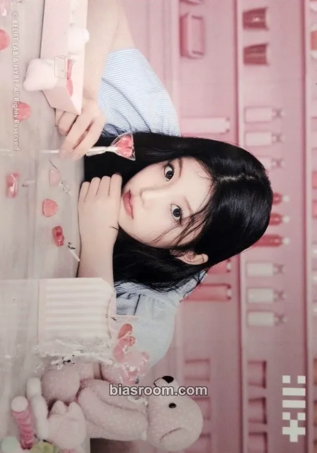 Wonhee ILLIT 7-Eleven Japan x ILLIT K-pop photocard