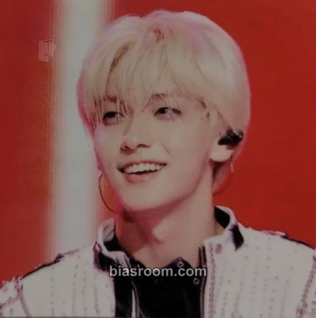 Photocard K-pop Soobin TOMORROW X TOGETHER Hybe Cinefest