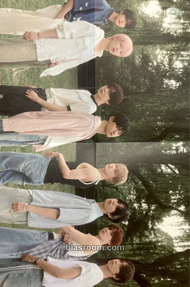 8TURN Electric Heart: 찬란하게 빛날 K-pop photocard