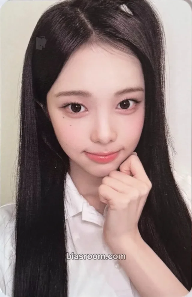Ian Hearts2Hearts ICONIC HEART K-pop photocard