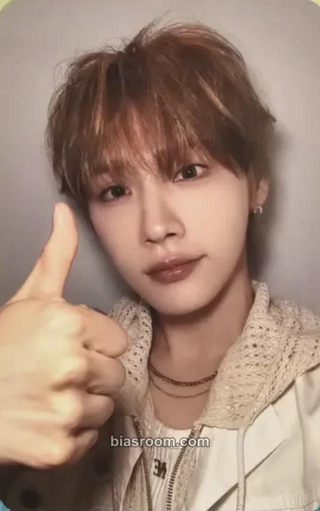 Woong AB6IX UPSIDE DOWN K-pop photocard