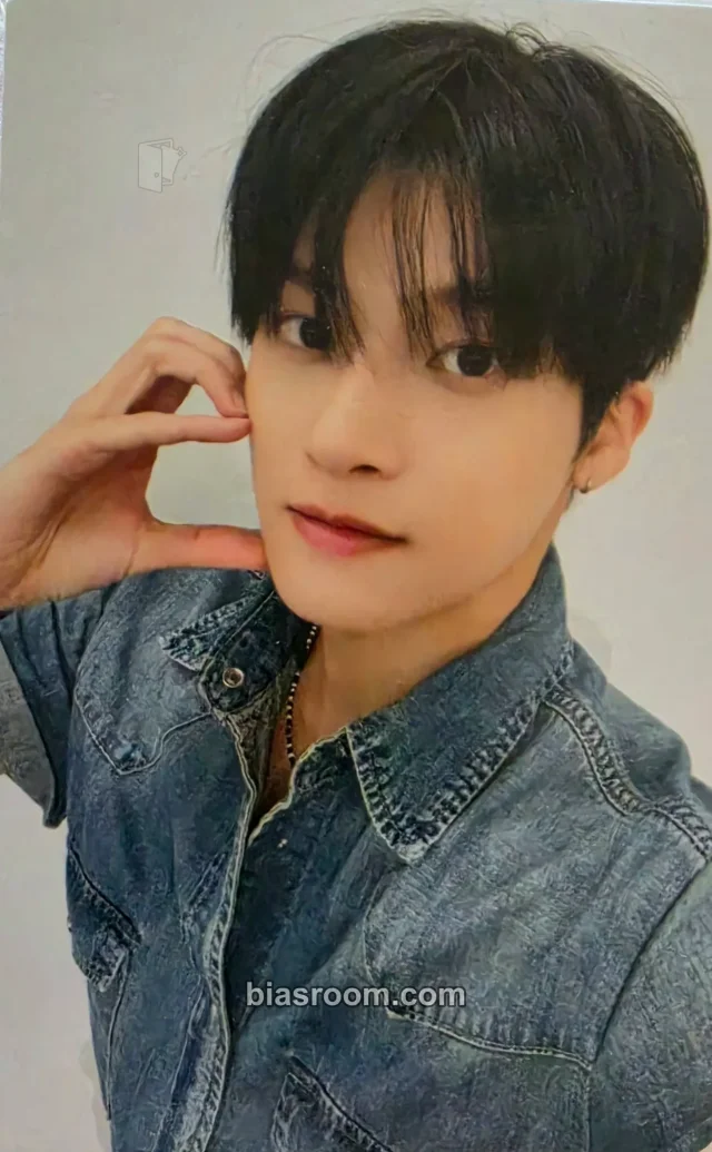 Junmin xikers 82World: LA K-pop photocard