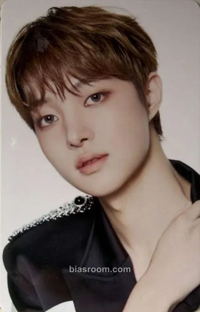 EJ &TEAM Mark on You Concert Tour K-pop photocard