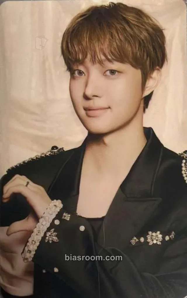 EJ &TEAM Mark on You Concert Tour K-pop photocard