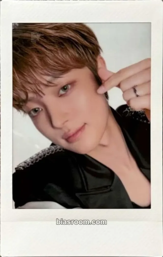 EJ &TEAM Mark on You Concert Tour K-pop photocard