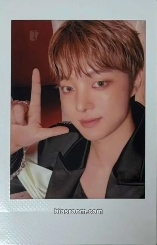 EJ &TEAM Mark on You Concert Tour K-pop photocard