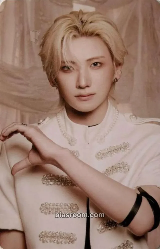 Yuma &TEAM Mark on You Concert Tour K-pop photocard