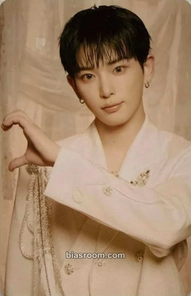 Harua  &TEAM Mark on You Concert Tour K-pop photocard