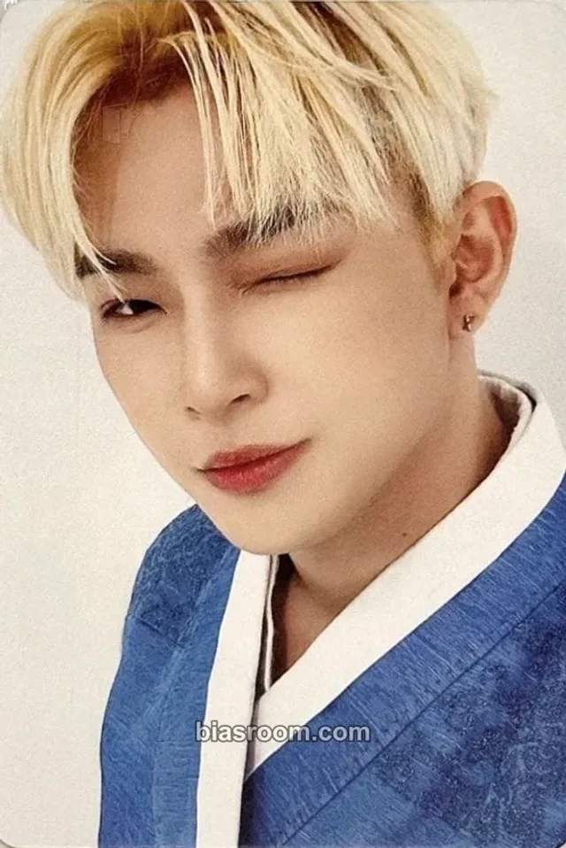 Leedo ONEUS ONEUS Overtherainbow event K-pop photocard