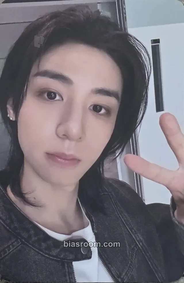 Leehan BOYNEXTDOOR HOME: DELUXE K-pop photocard