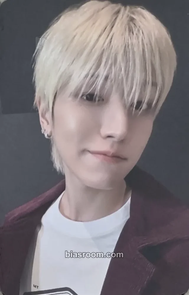 Riwoo BOYNEXTDOOR HOME: DELUXE K-pop Photocard