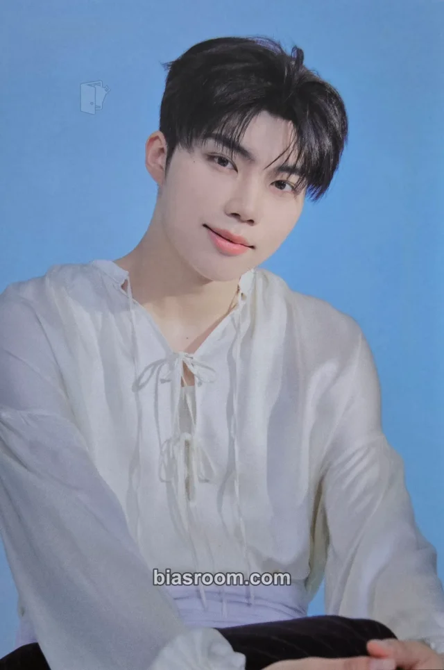 Gunwook ZEROBASEONE 4th Global Official Fanclub K-pop 小卡