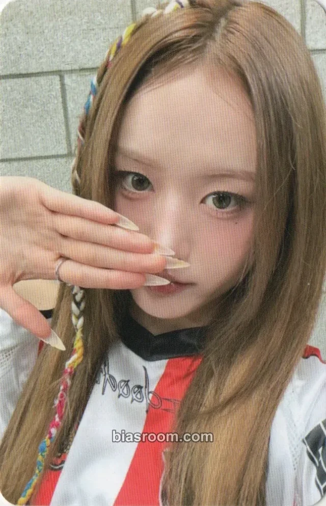 Liuyin HEART OF WOMAN Heart Byte : LEGACY K-pop photocard