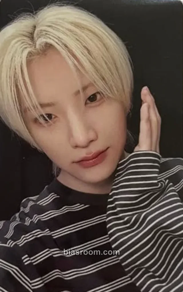 Yuma &TEAM Mark on Me K-pop photocard