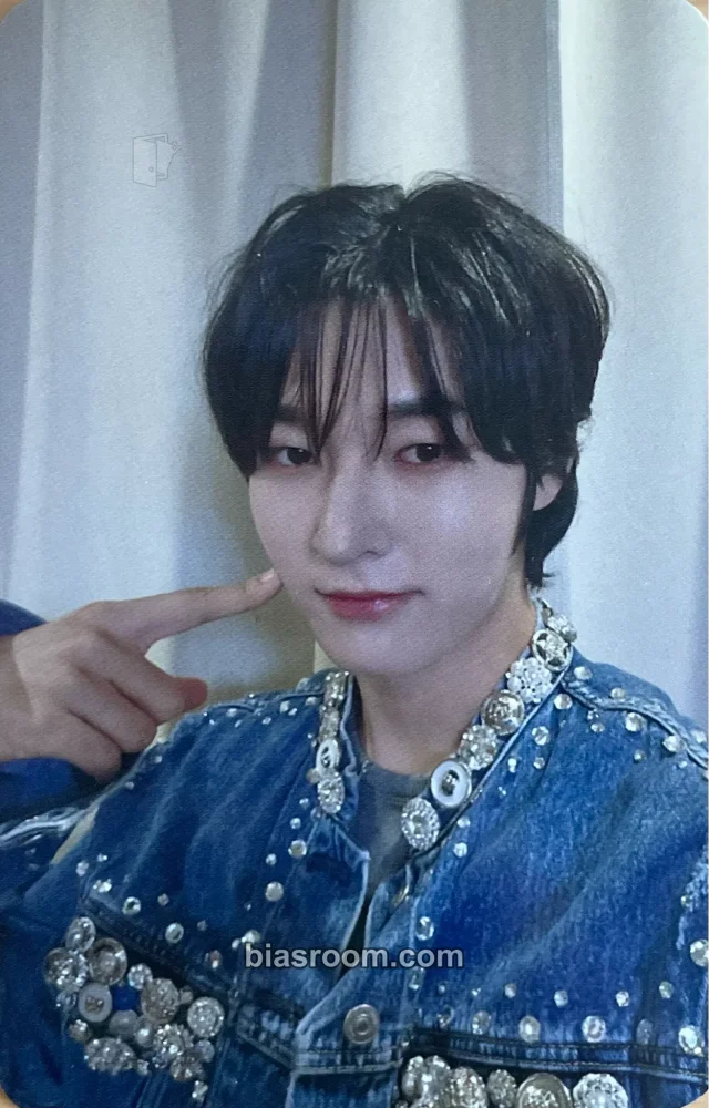 JunJi OnlyOneOf 2024 Fan-con in Japan K-pop photocard