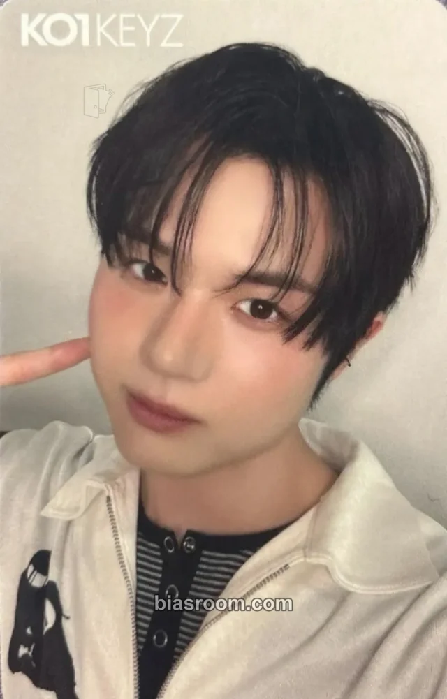 Issa KO1KEYZ KO1KEYZ K-pop photocard