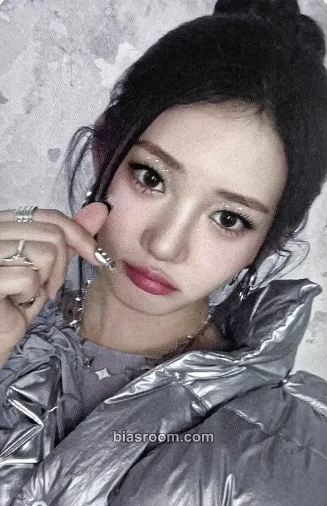 Photocard K-pop Rora BABYMONSTER DRIP
