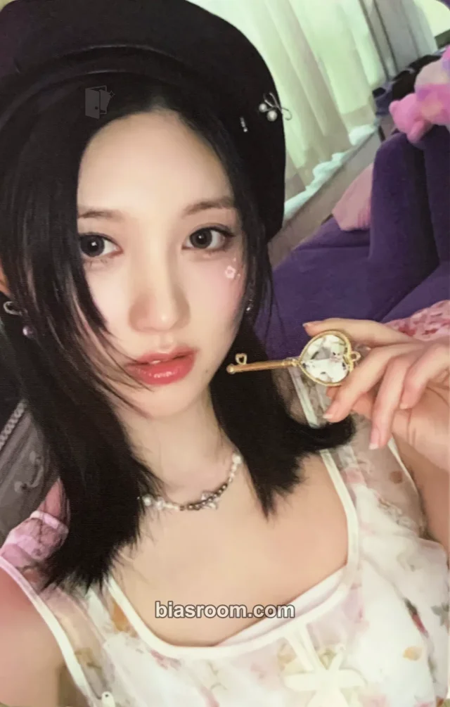 Gaeul IVE DICON VOLUME N°20 IVE : I haVE a dream, I haVE a fantasy  K-pop photocard