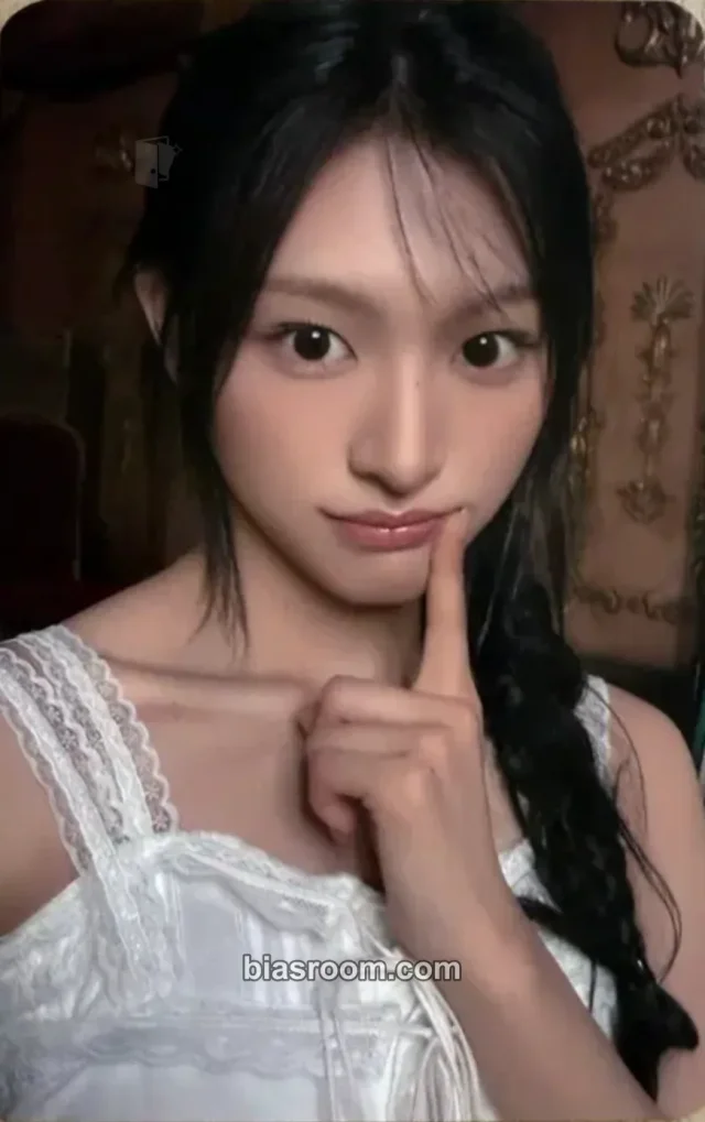 Minami RESCENE Runaway K-pop photocard