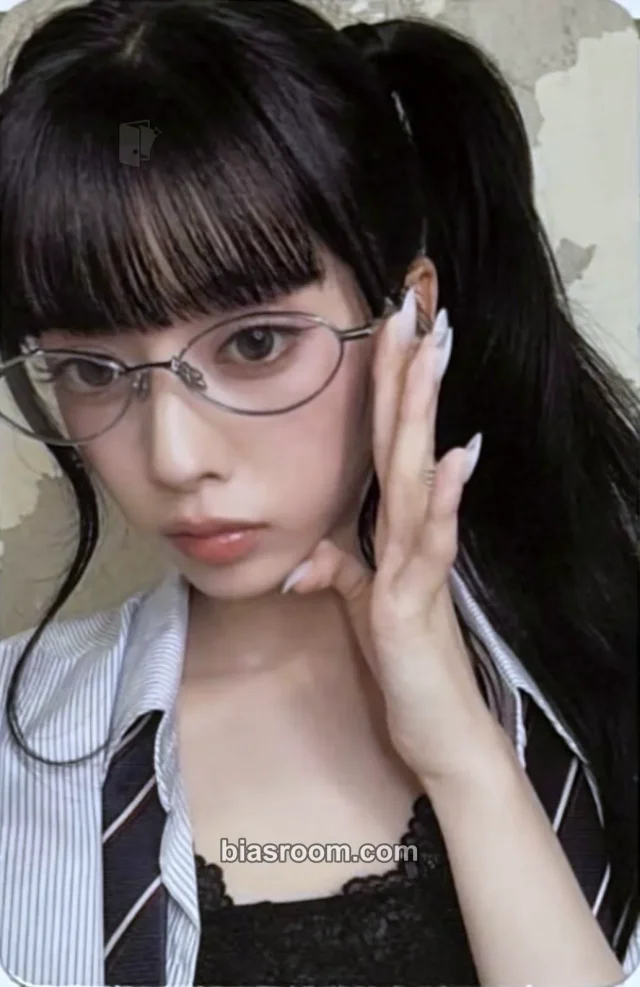 Rima NiziU Sour Grapes K-pop photocard