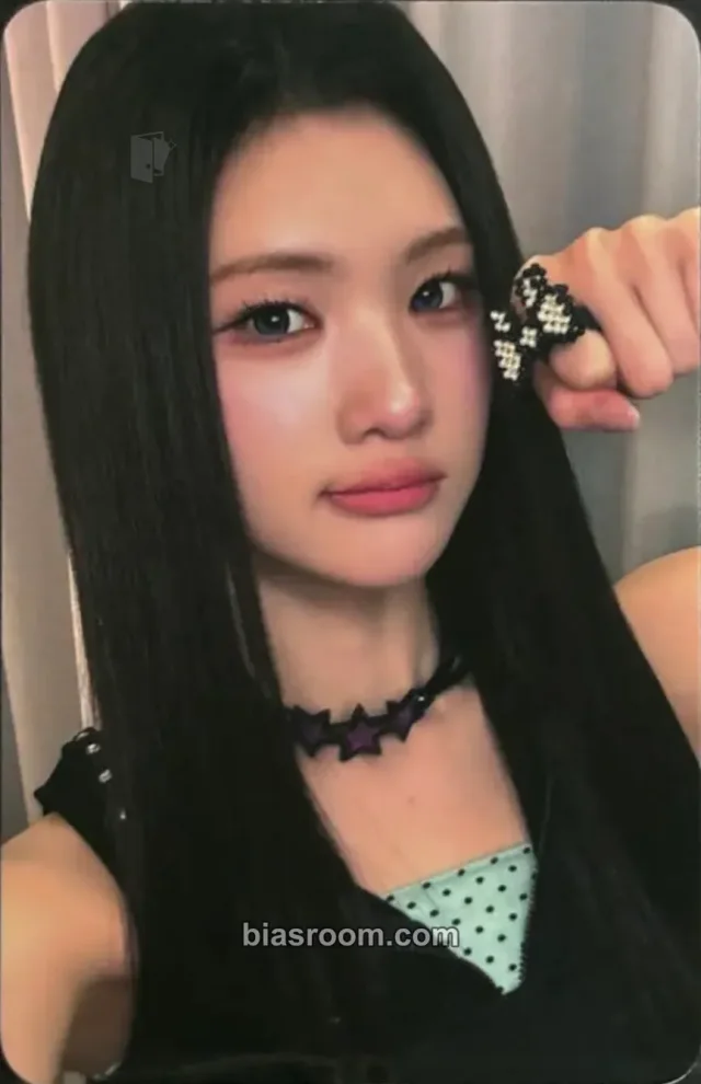 Photocard K-pop Juun Hearts2Hearts ICONIC HEART