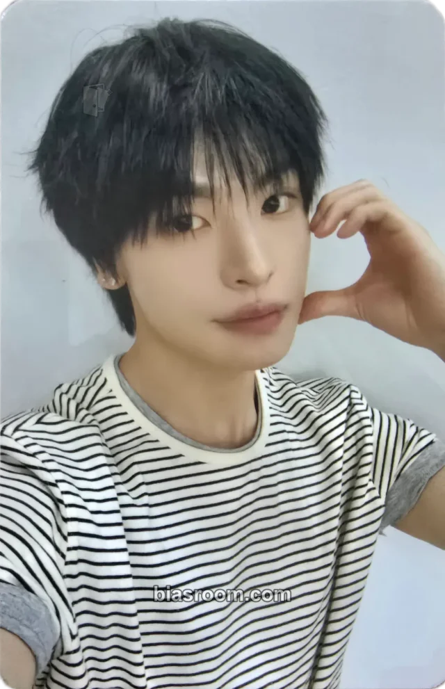 Yechan xikers 82World: LA K-pop photocard