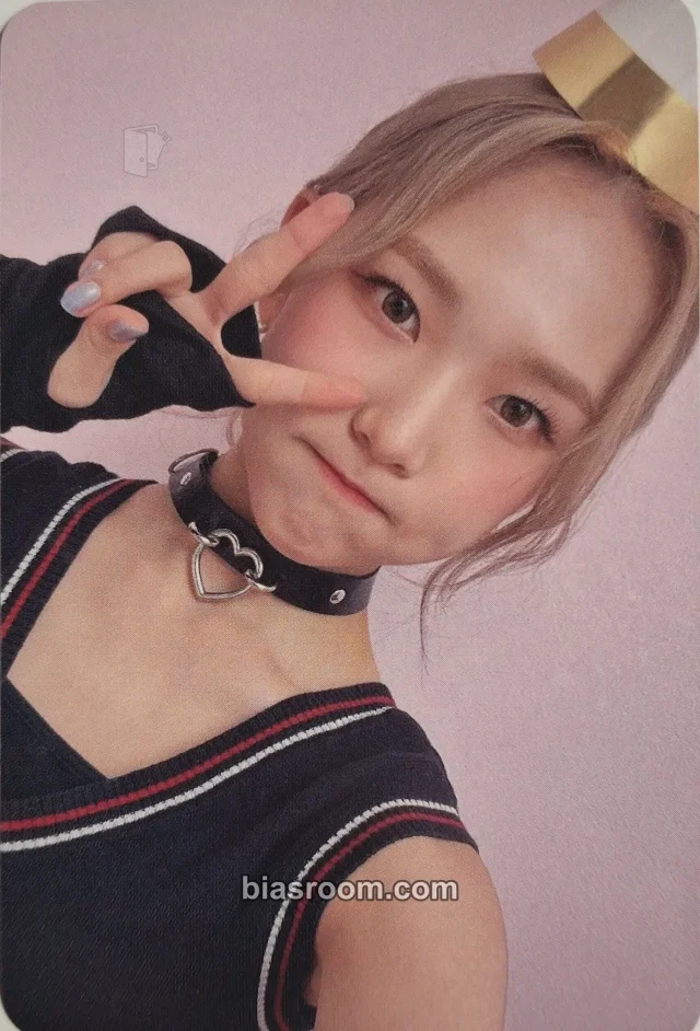 Huiyeon LIGHTSUM 1st Sumit Official Fanclub: The Best Birthday Ever! K-pop photocard