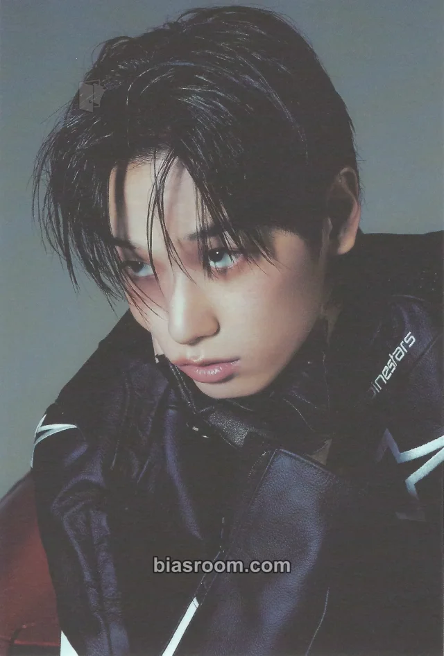 Photocard K-pop di Juyeon THE BOYZ 2025 SEASON'S GREETINGS [THE FAST]