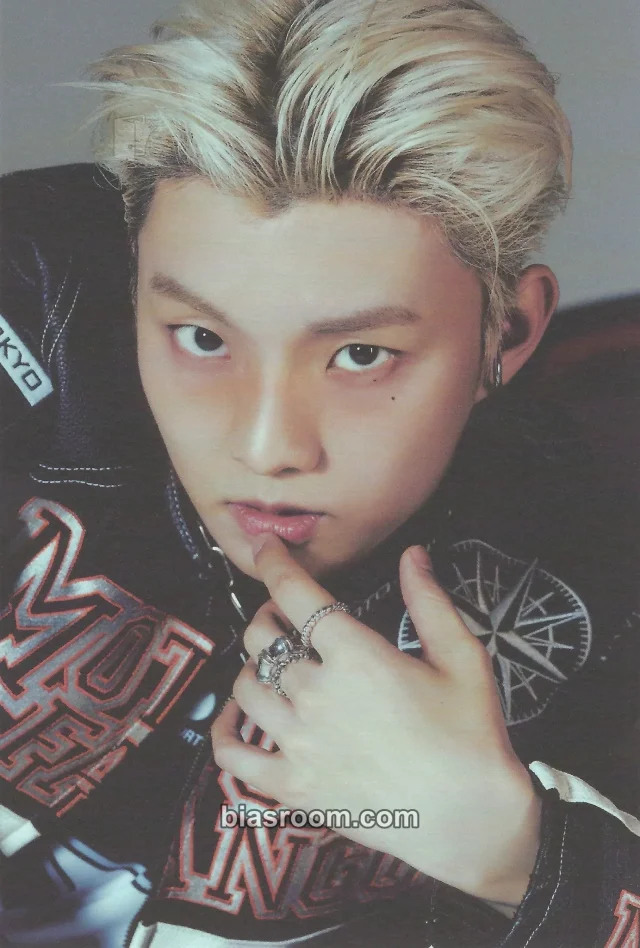 Photocard K-pop di Q THE BOYZ 2025 SEASON'S GREETINGS [THE FAST]