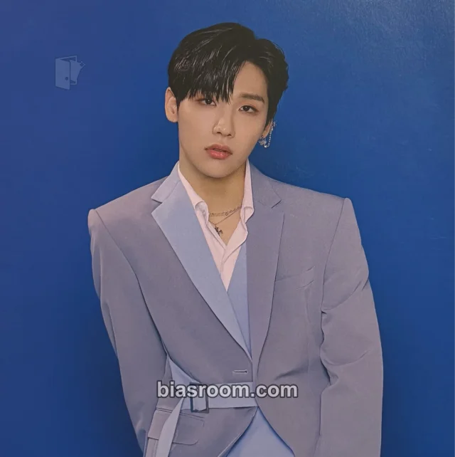 Woong AB6IX VIVID K-pop photocard