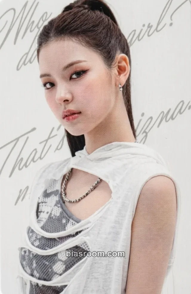 Mai izna N/a K-pop photocard