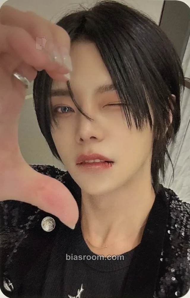 Ijun WAKER In Elixir: Spellbound K-pop photocard