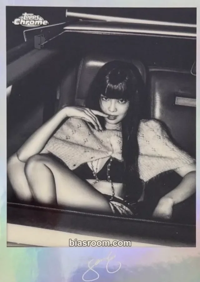 Jennie BLACKPINK 2026 Topps Chrome® x Jennie K-pop photocard
